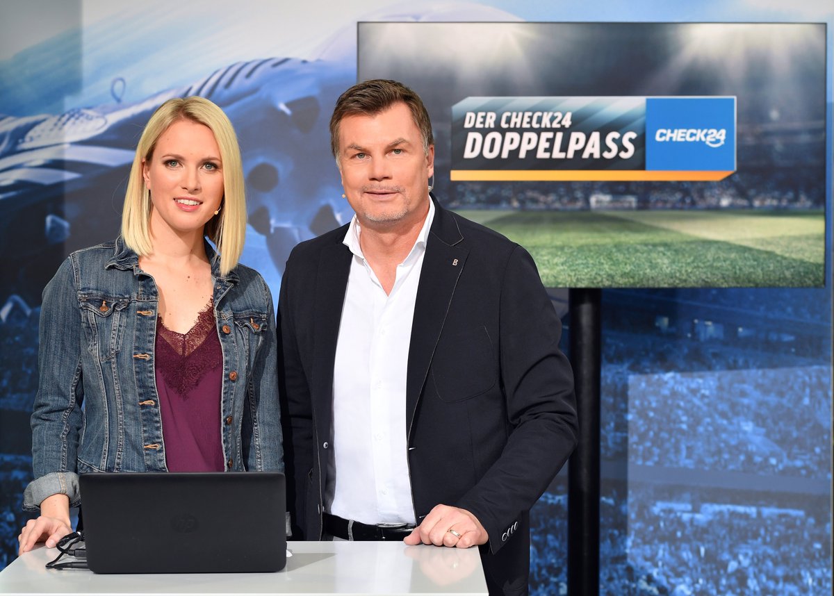 Der wegweisende Start des @DFB_Team in die EM-Quali in Amsterdam - das Schwerpunktthema am So. live ab 11 Uhr im @SPORT1_Dopa! Teil der Runde sind Christoph Daum, Wolfgang Holzhäuser, Stefan Effenberg, Marcel Reif, @TimoLatsch und Harald Stenger