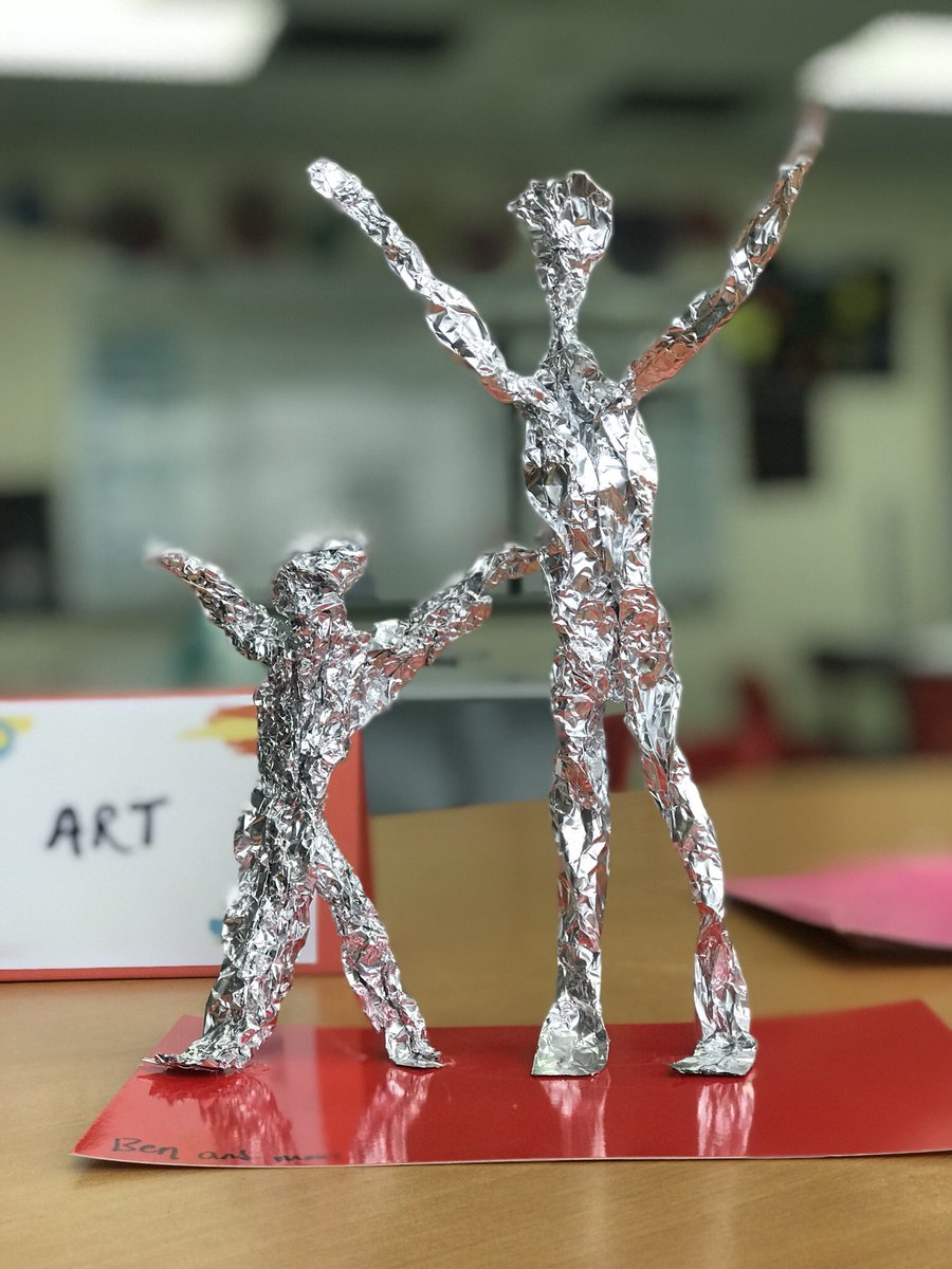 KaileyLittle's tweet photo. Seeing students celebrate their learning with their parents during SLCs has got me feeling like... #TISMacao https://t.co/rBhFOcS1ye
