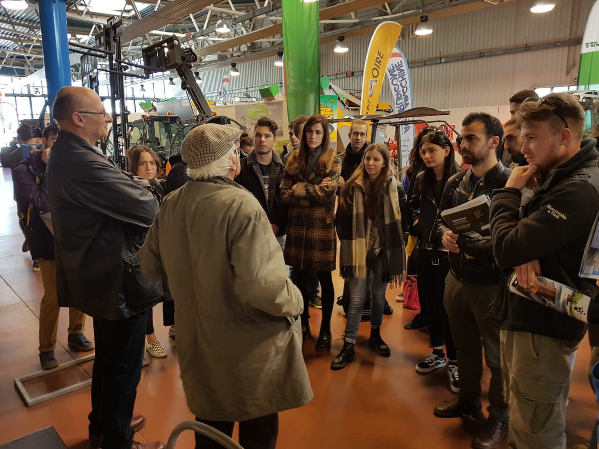 MartignaniSrl's tweet photo. Al https://t.co/1lKtcyOmPF. di Faenza abbiamo ricevuto la graditissima visita degli studenti del corso di viticoltura ed enologia dell'università di Bologna distaccamento di Cesena https://t.co/lxgMyEiUYH
