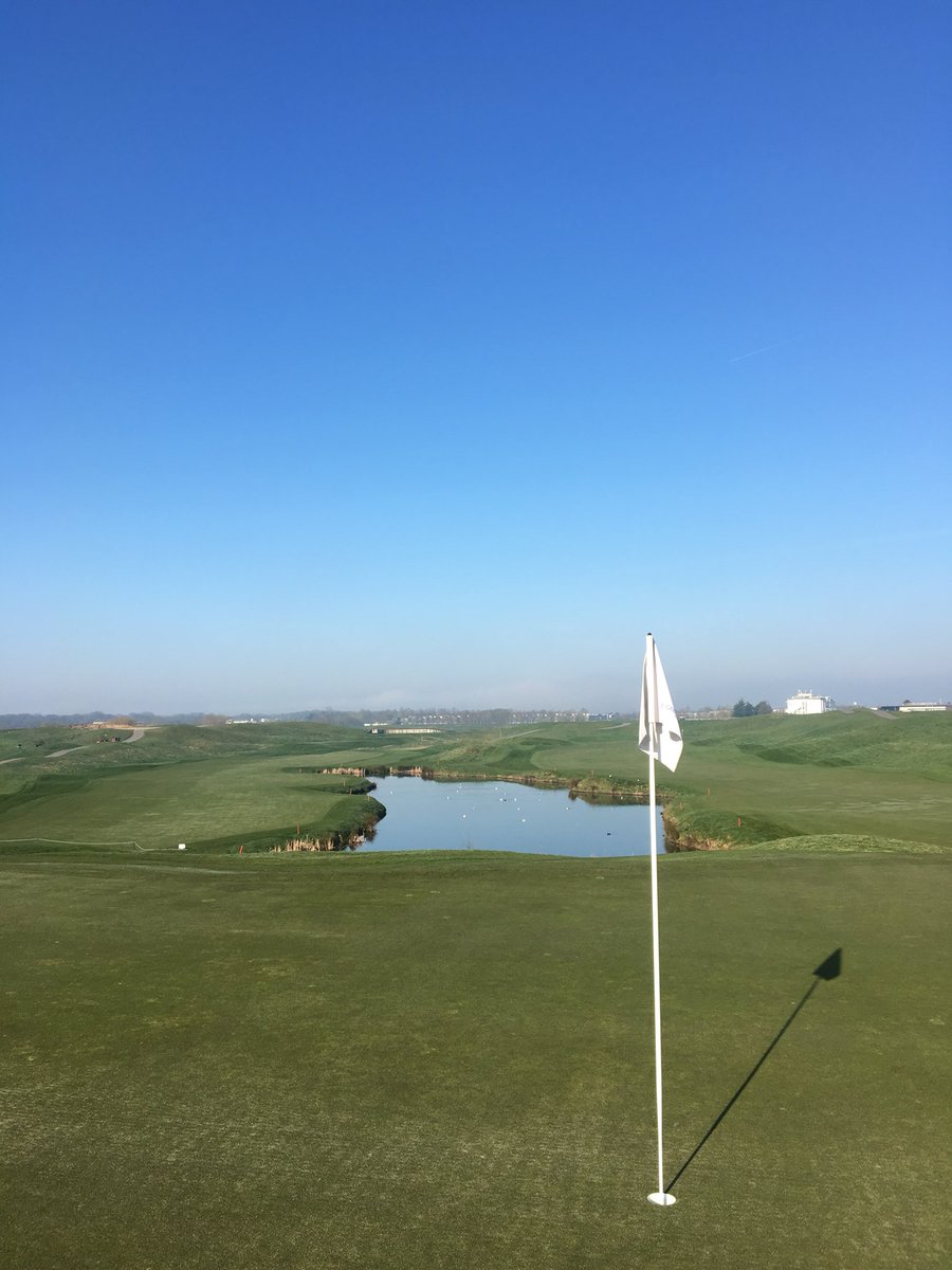 YGTRory's tweet photo. K the fog has done one. Itβs glorious now! @legolfnational @yourgolftravel #RyderCupCourse #YesPlease π«π·ππ Fancy a crack at this place? Info here: https://t.co/06aTtPuwze Email me at raymondo@yourgolftravel.com if youβre interested. https://t.co/9QF1puoliX