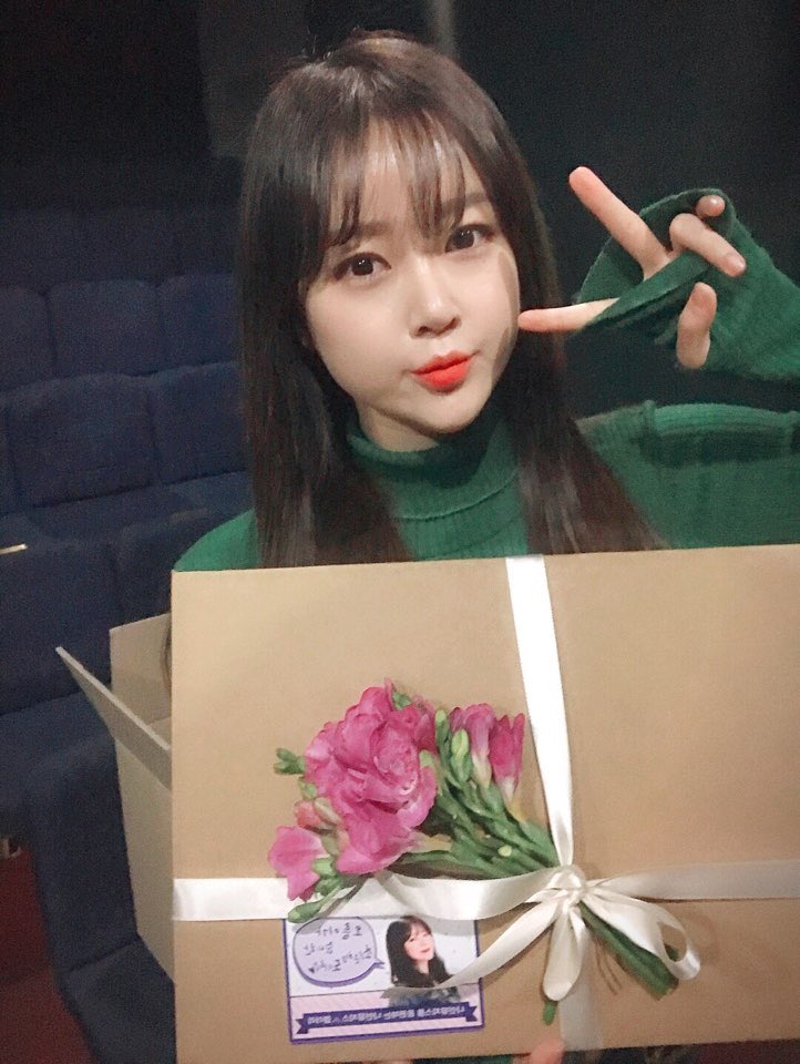 #lovescore
금조오름이가 준비한 최근형 도시락😛
진짜! 너무! 맛있게 먹었어요 #감사합니다
금조배우님 팬분들께서 오늘 공연 열심히하라고 서포트 도시락을 준비해주셨어요💛
연극<러브스코어>!
오늘공연도 열심히 할께요!
.
#연극러브스코어 #러브스코어
#금조 #나인뮤지스갤러리 #도시락서포트