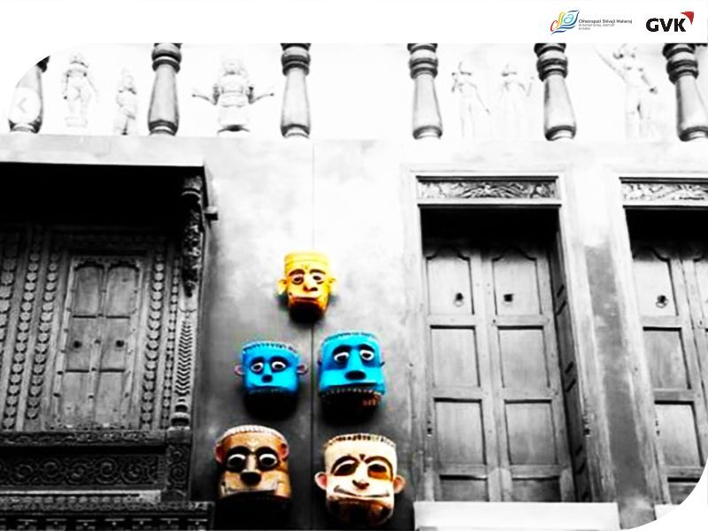 CSMIA_Official's tweet photo. The picturesque doors of @JayaHeMuseum bring alive the vibes of knocking on heaven’s door. Explore the richness of this art form at your very own Jaya He Museum!
#JayaHe #airportmuseum #mumbaiairport #museumtouchdown #CSMIA https://t.co/ZnQCETQZgK