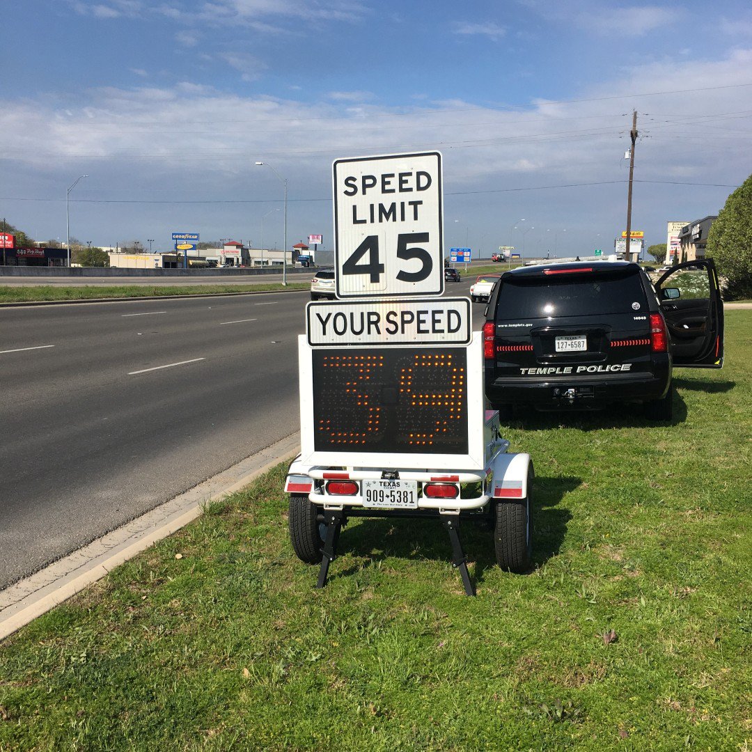 TempleTXPolice's tweet photo. Running late? Slow down and plan ahead.
Right now, we're tracking the 1900 block of Southwest HK Dodgen Loop.
#TempleTraffic #ForYourSafety https://t.co/GknD36kq0g