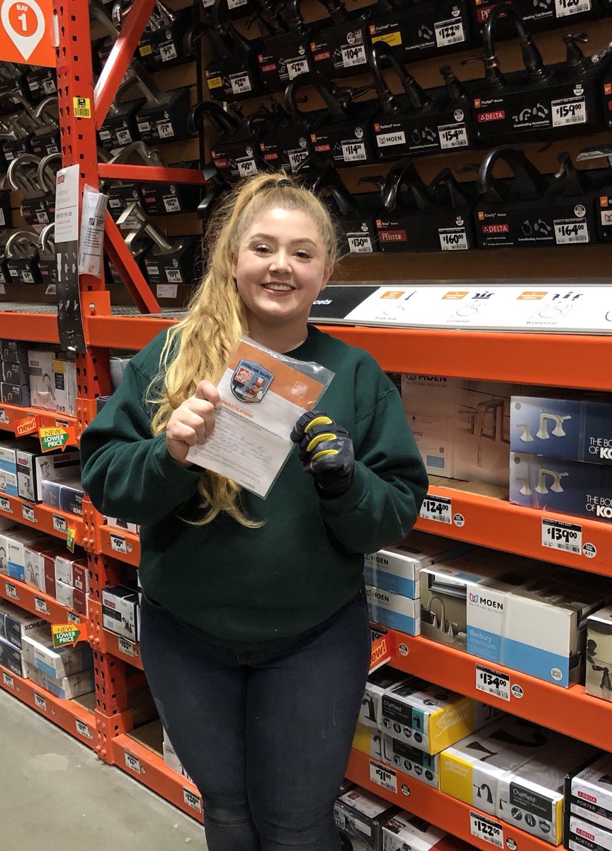 stephenie saxon tweet media