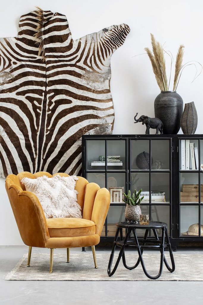 PiccoloGroup's tweet photo. #ThemeFriday for March is #SpringInteriors19 including #ScallopedShapes... Gently curving scalloped edges throwback to the art deco era and are used on bedheads, basins and tiles in 2019.

📸: @EllaJamesLiving

#flooring #pvcflooring #lvtflooring#provingflooringisntboring https://t.co/rs3bZyKh4n