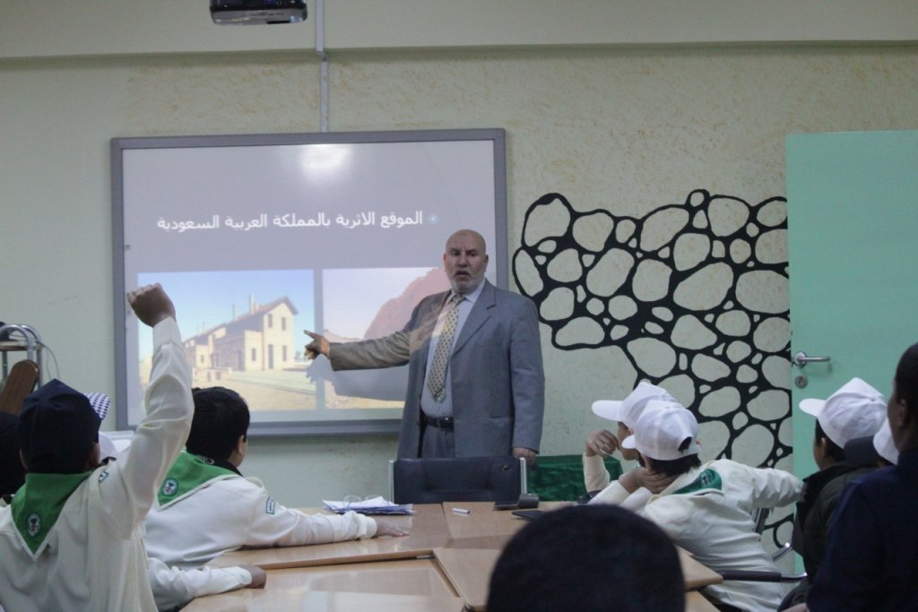 stusalheen's tweet photo. ضمن خطة الوزارة بشأن برنامج العناية بالمواقع الأثرية الوطنية تم تنفيذ البرنامج بمتوسطة رياض الصالحين بزيارة المواقع الأثريو ومسابقة التصوير ومبادرت وبرامج توعوية https://t.co/5tU9HcPpsk