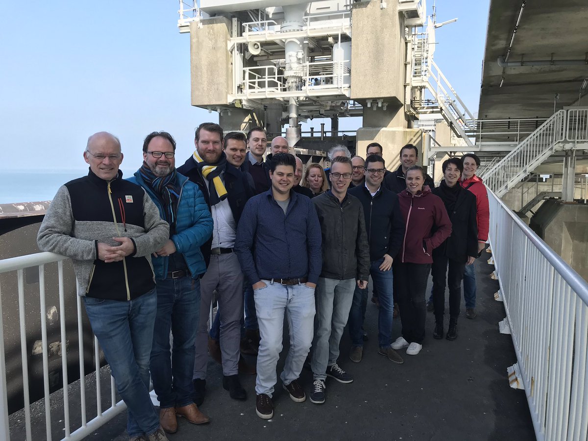CornevanIersel's tweet photo. Samen met #NedMobiel op de #Oosterscheldekering. Vanaf 2008 met trots helpen wij één van de mooiste #waterbouwkundige kunstwerken van de wereld. https://t.co/v4TJXhVcXo