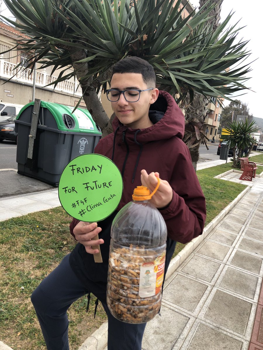 PorCeuta's tweet photo. #FridaysForFurture Recogida de envases y colillas en Playa Benítez con 2FPB/ 1500🚭/30kg #plásticos #porelclima #ODS13 ♻️💚
@CatyCVilluendas @incluidods @vriverareyes @pepesimonm @educaycom @Edudesarrollo @pedrajasmarta @educaCNIIE @IESALMINA https://t.co/UkRUTFku3E