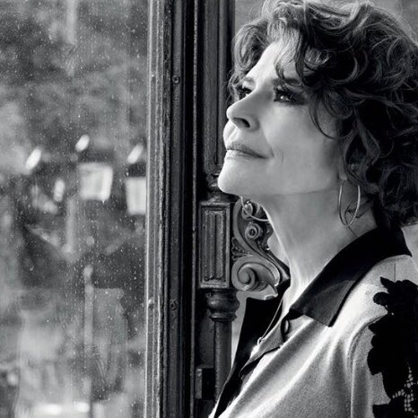 #BIRTHDAY
👩🏻 La Femme d’à côté
🔸 #FannyArdant
🔸Bon anniversaire