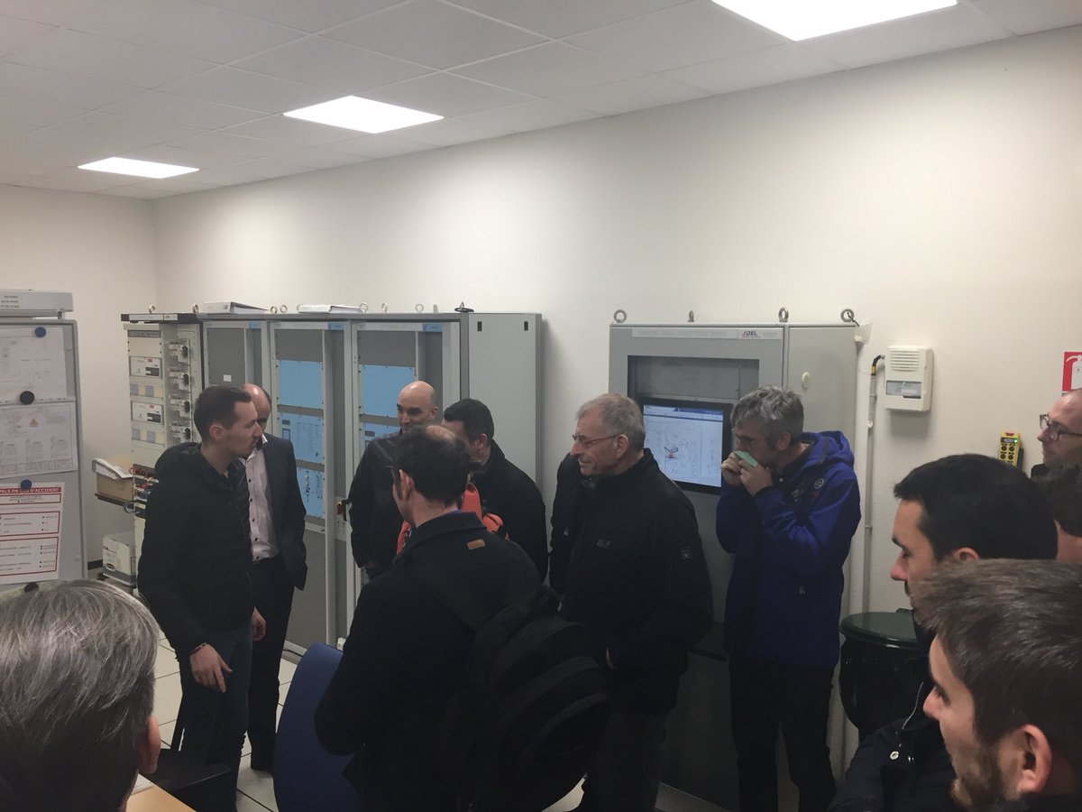 HHAMONIC's tweet image. Fier @enedis_pdl de montrer le fonctionnement d’un poste source au réseau de directeurs de projets Ouest @CCINantes @ArcelorMittalF @Airbus @manitou @orange @TotalPress @Kasadenn_inge @RFSworld @DAHER_official merci à@CPrefol pour cette belle aventure