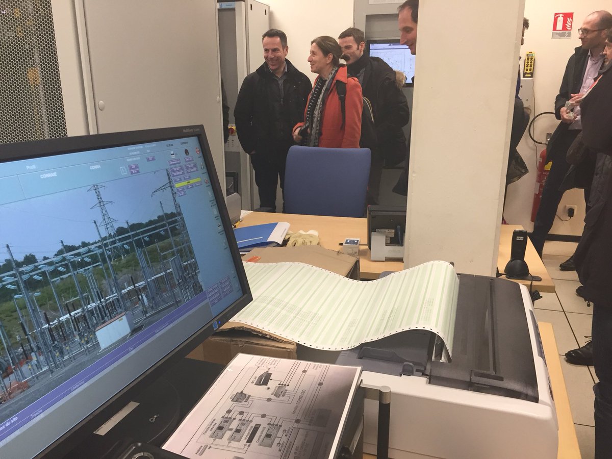 HHAMONIC's tweet image. Fier @enedis_pdl de montrer le fonctionnement d’un poste source au réseau de directeurs de projets Ouest @CCINantes @ArcelorMittalF @Airbus @manitou @orange @TotalPress @Kasadenn_inge @RFSworld @DAHER_official merci à@CPrefol pour cette belle aventure