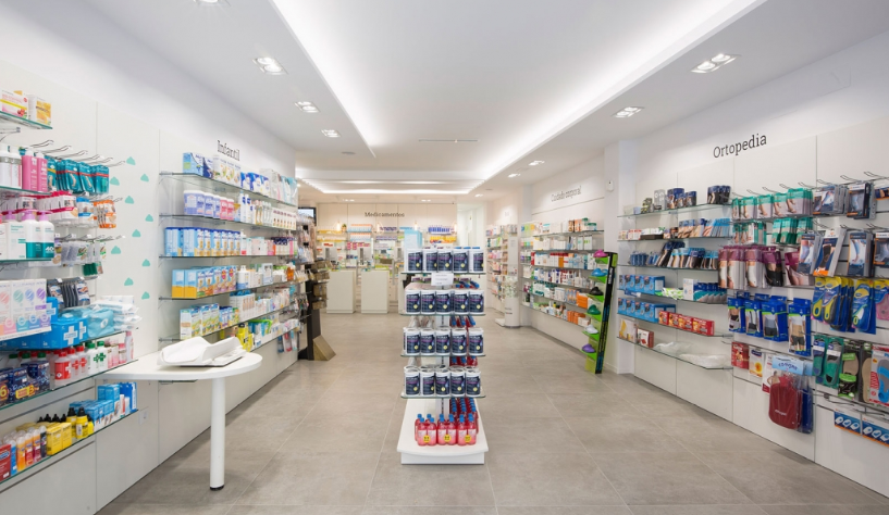 TecnyFarma's tweet photo. #FelizFinde Descubre nuestros preciosos diseños de farmacia 😍👉https://t.co/9k0LVtoNEq   
#DiseñoDeFarmacias #FarmaciasBonitas #Tecnyfarma https://t.co/uU7Uf2v2PI