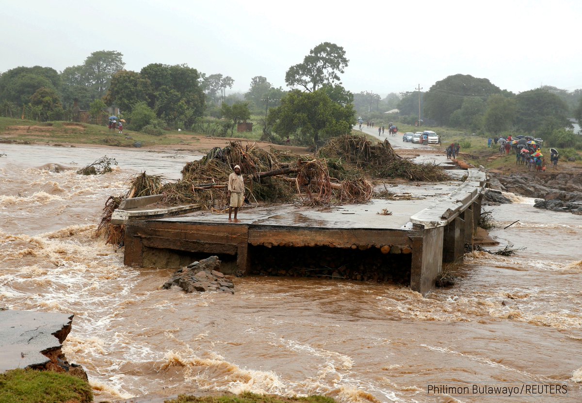 oxfamgb's tweet photo. Today on #WorldWaterDay, and every day, we're working to provide people around the world with clean water.

During emergencies like #CycloneIdai, access to safe water prevents diseases spreading - that's why it's at the heart of our response. https://t.co/sf52xPh5sk