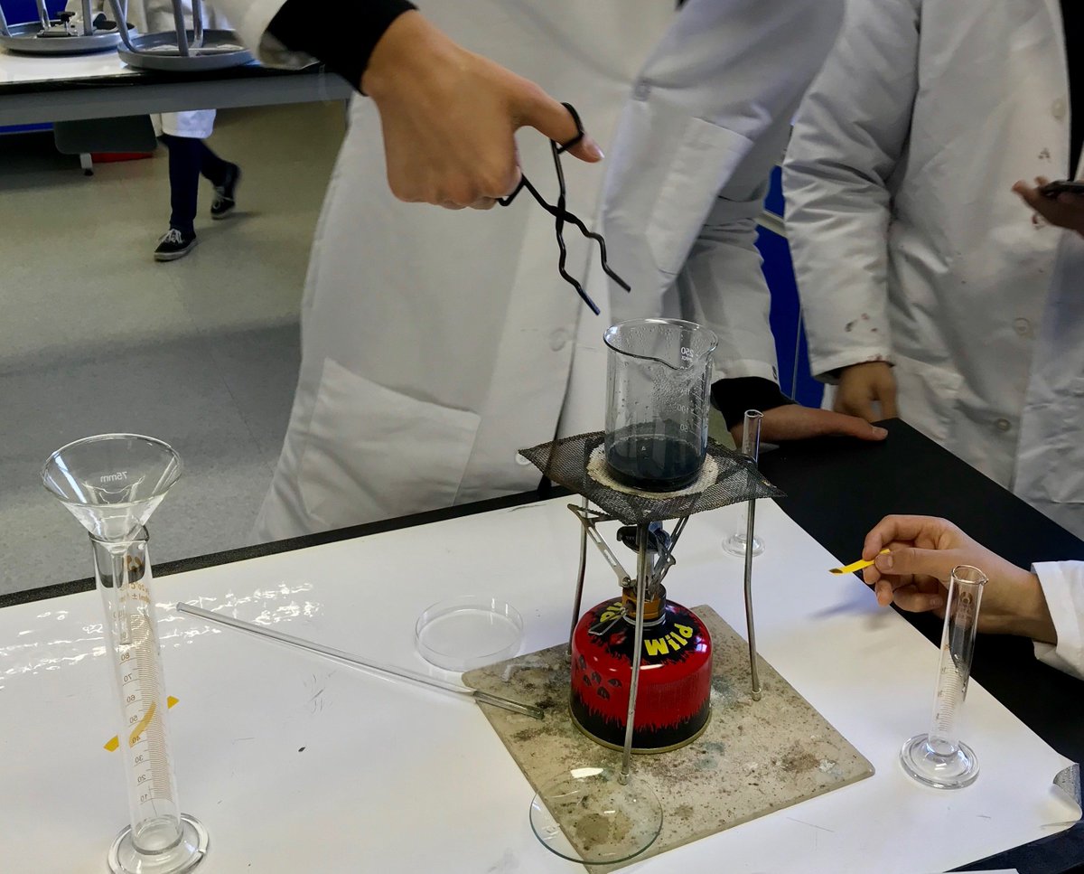 steppescience's tweet image. In their MYP unit Plastic Fantastic?, Grade 9 Ss made bioplastics from potato starch.  They are now designing experiments to see if and how the bioplastics decompose by exposing them to various environmental conditions. #bioplastics #mypscience #mypchat #isumng