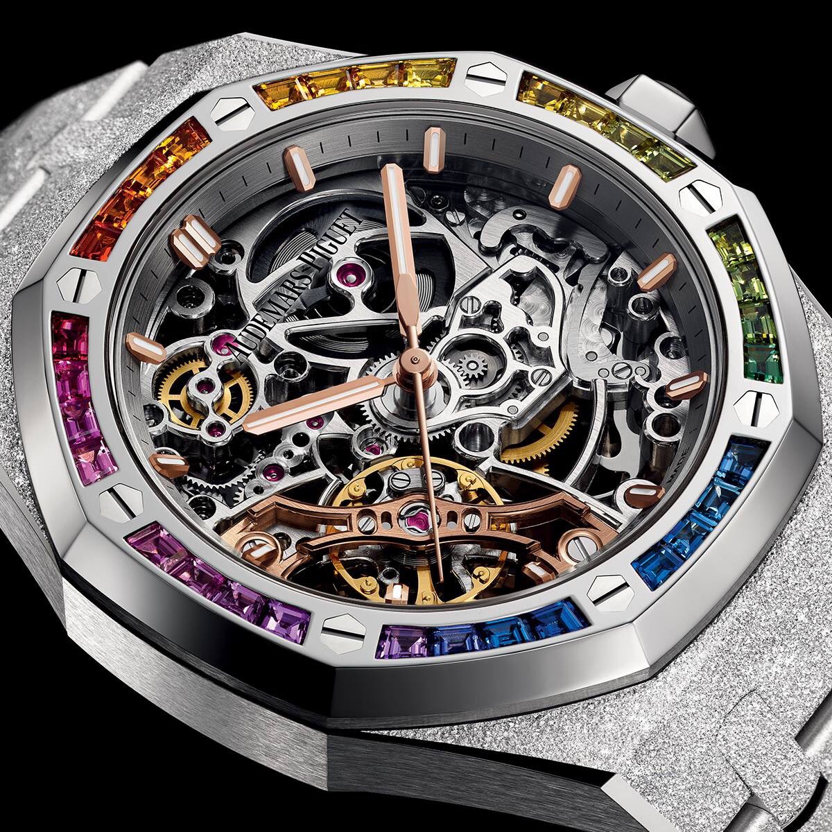 at_ona's tweet photo. #audemarspiguet #royaloak #rainbow #sappires #swisse #manifacture #luxurywatches #luxurylifestyle #passion #art #jewellery https://t.co/IjbOahZZgi