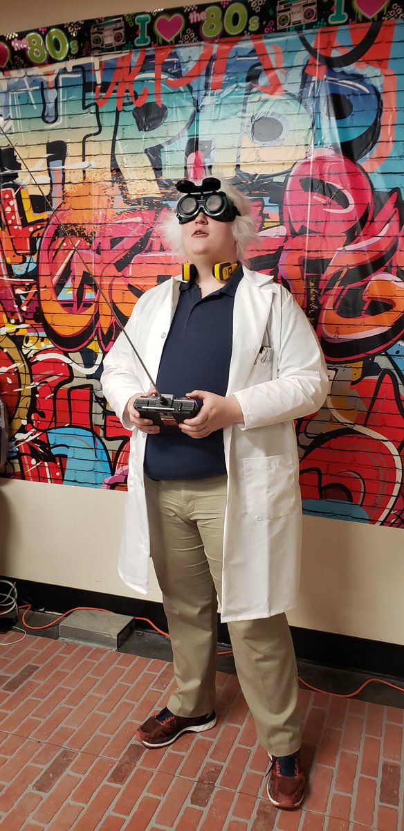 justkellyisfine's tweet photo. 1271's totally bodacious 1980's success share bash!  #1271GettingItDone #successsharingweekend @HDRobSmith https://t.co/f5SCN8cLhU