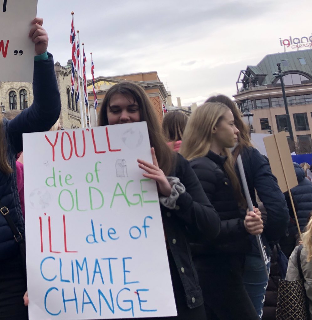 MarkWatts_'s tweet photo. ‘You’ll die of old age. I’ll die of climate change”. Hugely inspiring &amp; deeply shaming in equal parts - great to join a massive school climate strike in Oslo today  #fridaysforfuture #schoolstrike4climate #climatestrike #Klimastreik https://t.co/e7GMIjV7nv