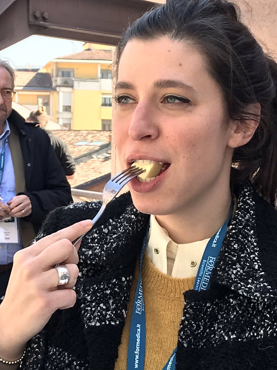 fabiomontini2's tweet photo. Blueyes #formedica #gisea2019 https://t.co/dzVWHi1tTr