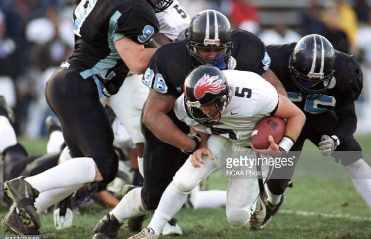 Rbrady1313's tweet photo. RIP Big Keys!  Saginaw has lost a great one.  But heaven has gained an angel.  Thoughts and prayers to your family, friends, former teammates, and the city of Saginaw.  Rest easy my friend.  You always treated me like family.  Love u big fella.  I can still hear you singing 💯🙏 https://t.co/mX8DqYkXTU