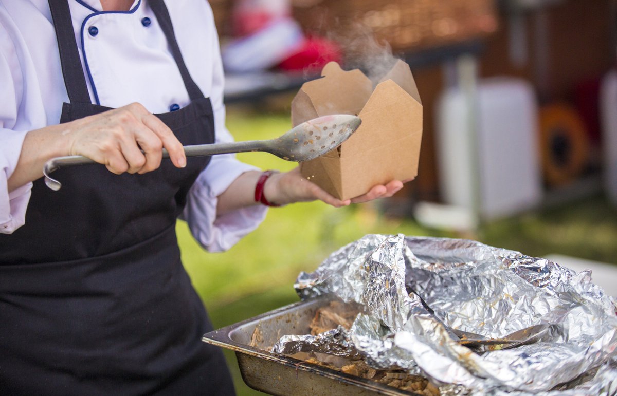 StarlightPacka1's tweet photo. Biodegradable Boxes
We do all sizes. 
Just go to our website for your order now https://t.co/Zu6Q9gvdNO #takeawaybox #foodpackaging #bbqchicken #bbq #foodmarketing #foodie #hotfood #environmentallyfriendly #disposablefoodpackaging #fastfood https://t.co/aISlAZhkQe