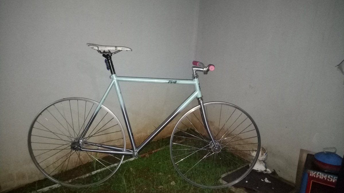 MasUcup1104's tweet photo. Test Wtt/Wts 
Minat? Tawar2in aja dulu
#fnfjb https://t.co/kguhEFqgzJ