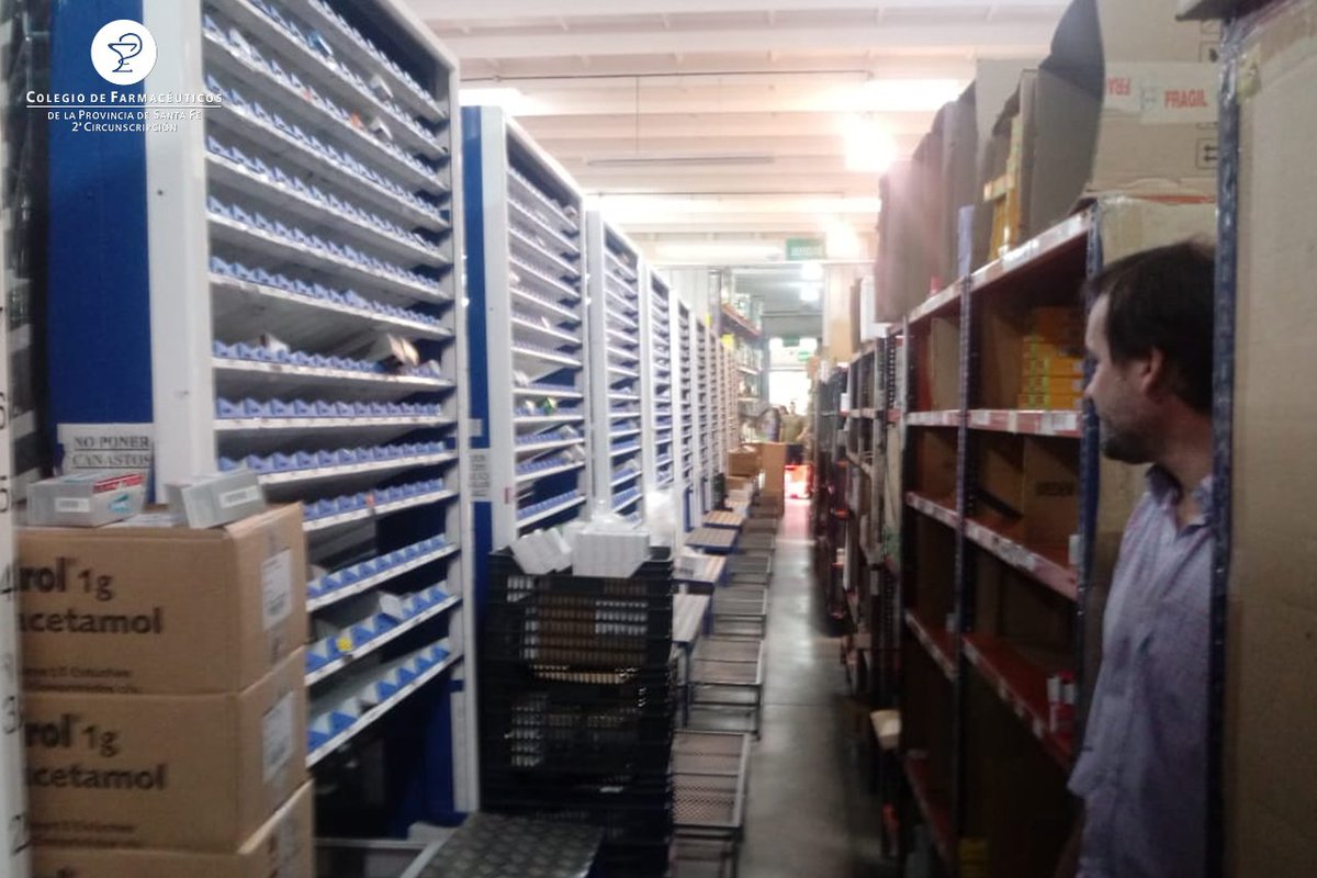 CFSF2a's tweet photo. ▶️ Como fruto de las gestiones realizadas por el colegio, los alumnos del último año de la carrera de farmacia de la FBIOyF UNR tuvieron la posibilidad de realizar un recorrido por las instalaciones de las Droguerías kellerhoff y 20 de junio de nuestra ciudad. https://t.co/IEAl18z9v6