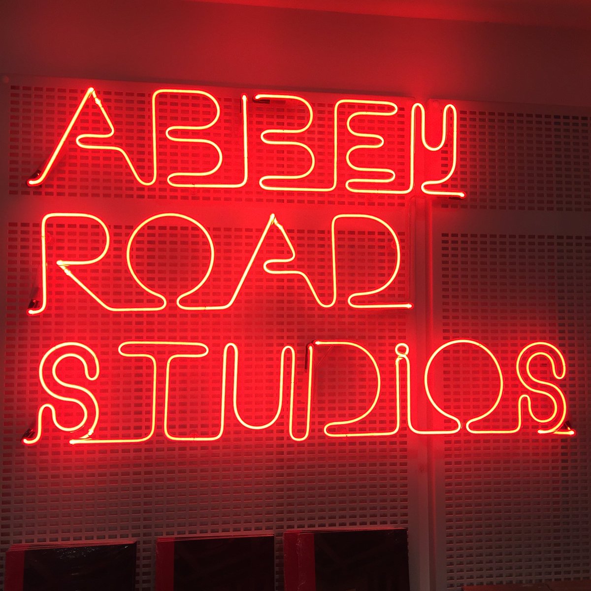 Were at Abbey Road studios today for a sneak peak at the Elton John musical fantasy #Rocketman starring an all singing, all dancing Taron Egerton. Rocketman opens in Irish cinemas this May...