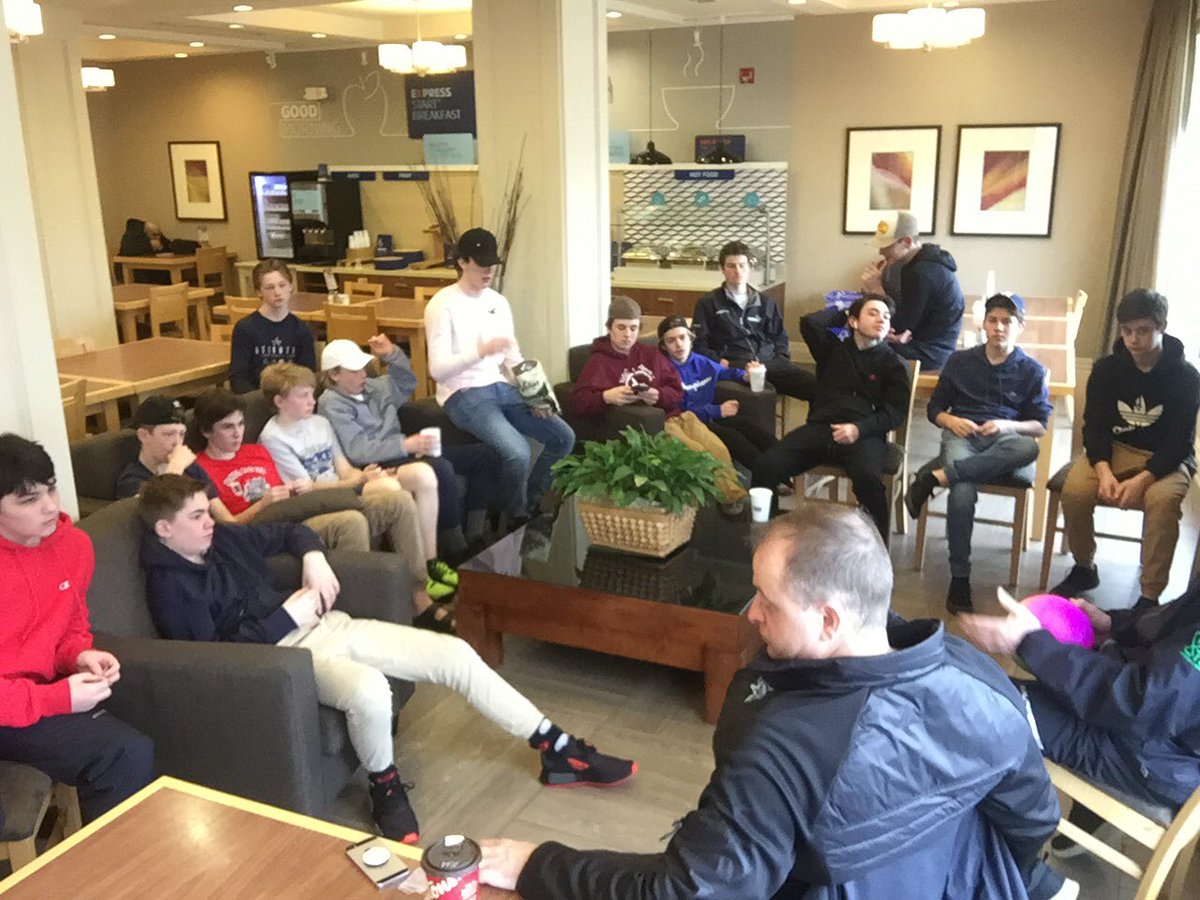 BNS_Guardians's tweet photo. Team meeting #GoGuardiansGo https://t.co/qaocasDD7C
