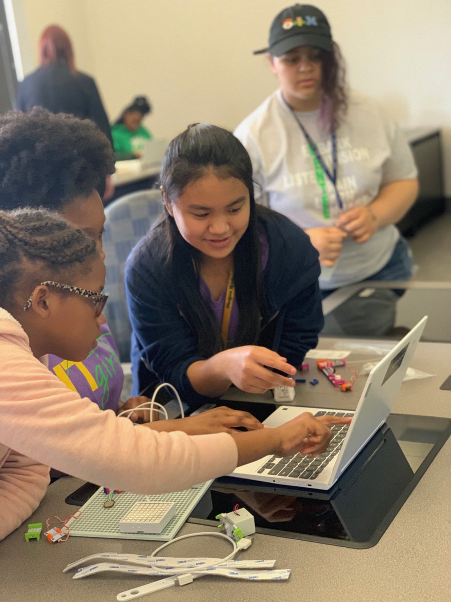 Cy-Tech students had an amazing time working with <a href="/La_WIT/">LaWIT</a> to teach middle school girls how to code last week! #womenintech @PTECHNETWORK @IBMVolunteers 
<a href="/EBRSchools/">Parody EBRSchools</a> <a href="/MyBRCC/">BRCC</a> wafb.com/2019/03/15/mid…