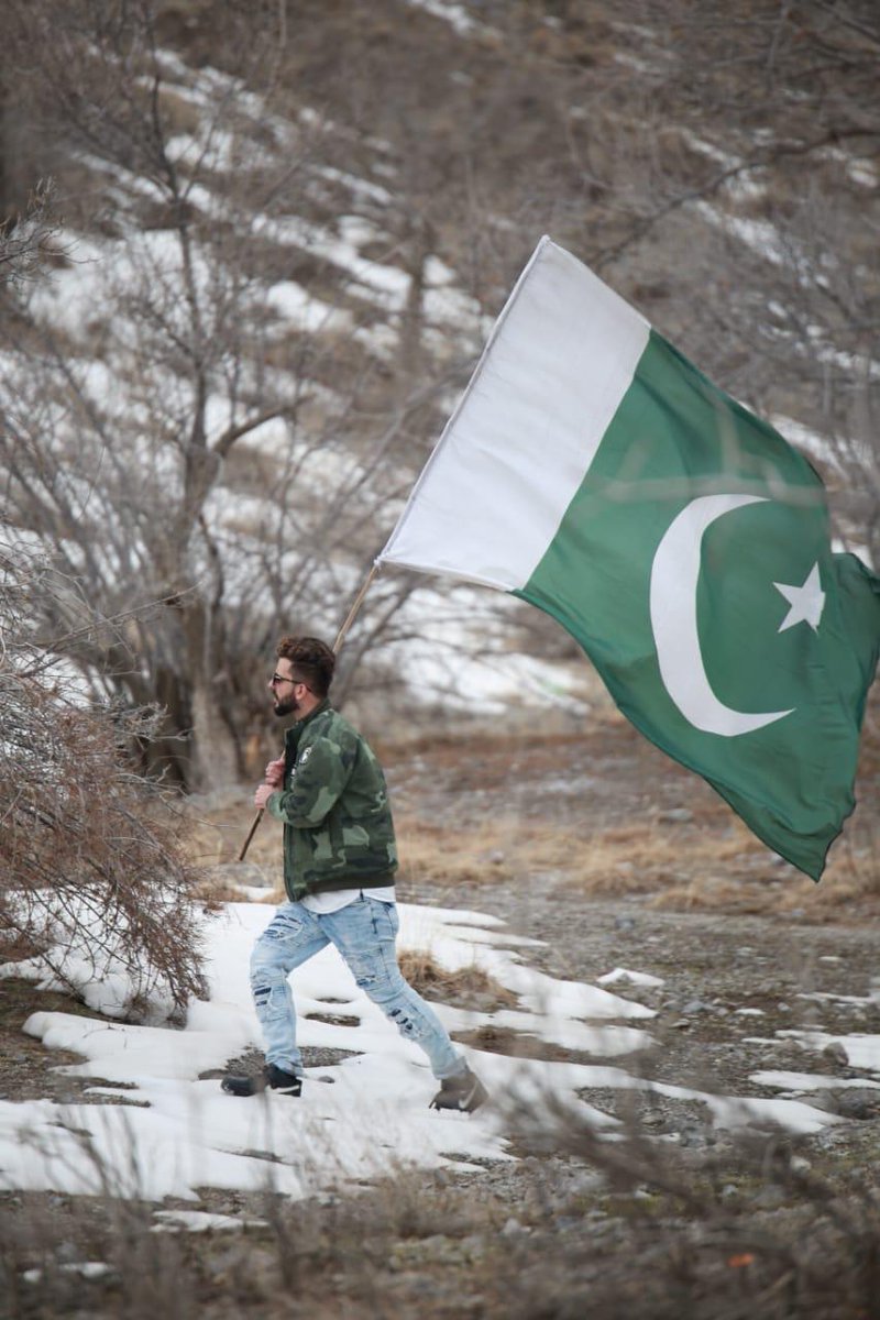 Khpaltweets's tweet photo. Who else is excited about the complete song releasing tomorrow? M excited to see @AmjadBehroze @NoumanH17249655 work!! 
#HumHainPakistani #PakistanDay #PakistanZindabad #23rdMarch https://t.co/KjXf6MotfT