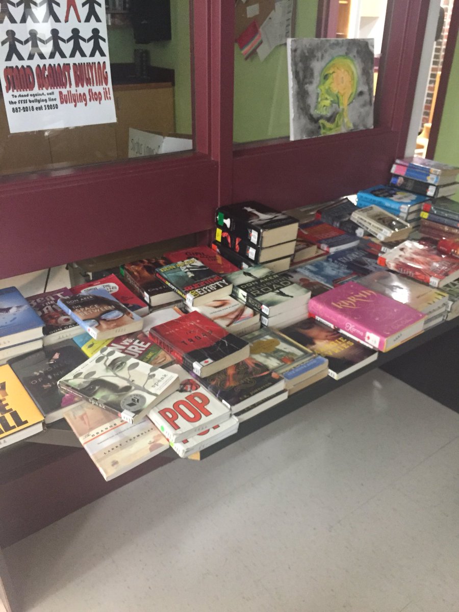 .<a href="/FenelonFallsSS/">Fenelon Falls SS</a> surplus fiction books free to a good home !