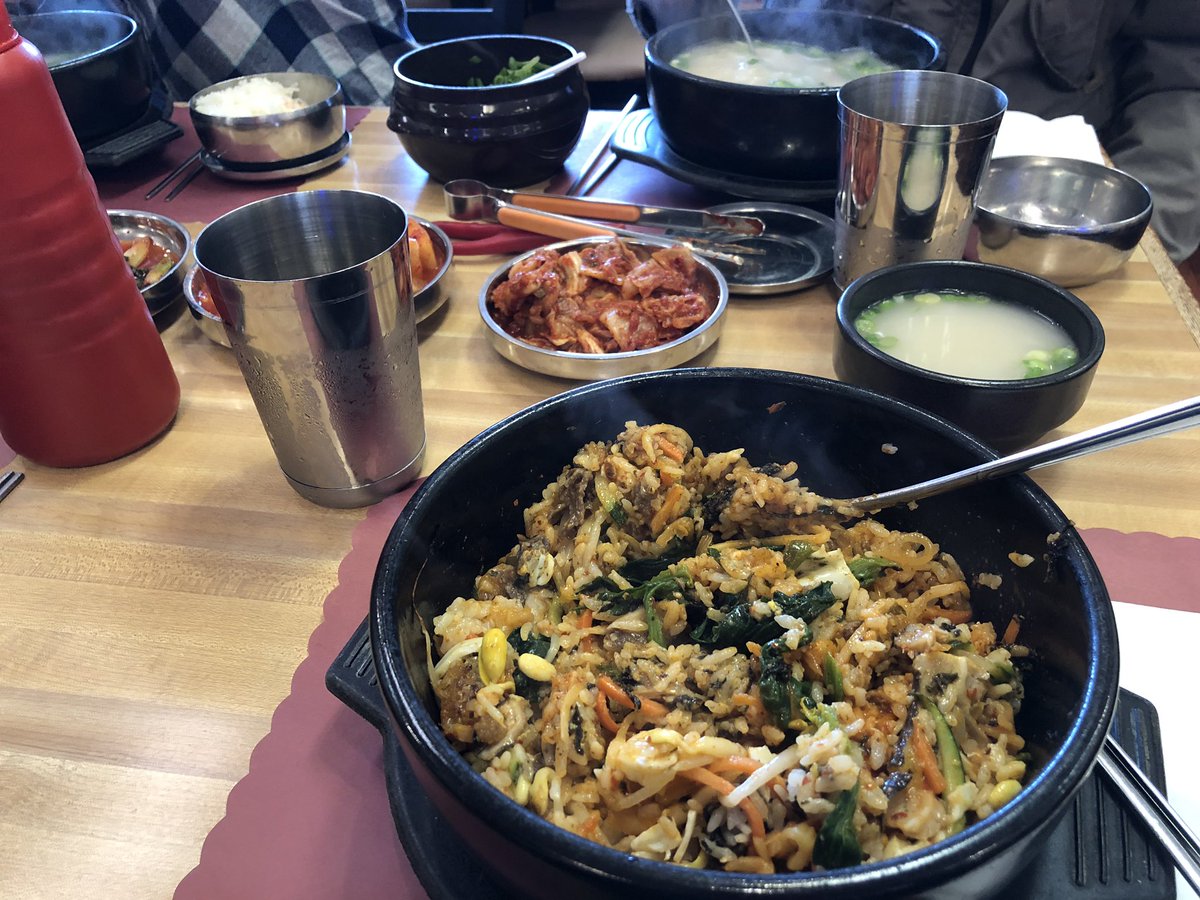 alonorbach's tweet photo. Dolsot kimchee bibimbap for breakfast! #GalaxyGameDev #gdc19 #BibimbapIsAnAwesomeHangoverCure https://t.co/sxFUMpSdKe
