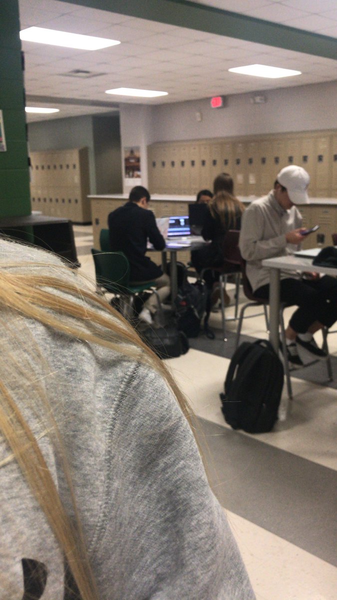 TheAUTOparty's tweet photo. Meanwhile President Mark is MIA...working hard or hardly working?? 🤔Meanwhile our president is hard at work. 🇺🇸 https://t.co/ZSgnhd59Nf