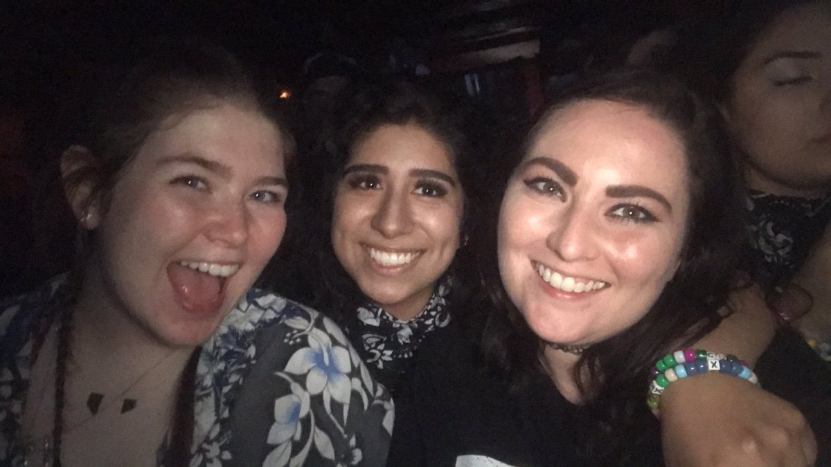 KatieDoll06's tweet photo. S/O @Excision for being my first official Rave, I loved you & itππ
πΌββοΈ #ThrowYourXUp #BabysFirstRave https://t.co/9wiF6M01Wv