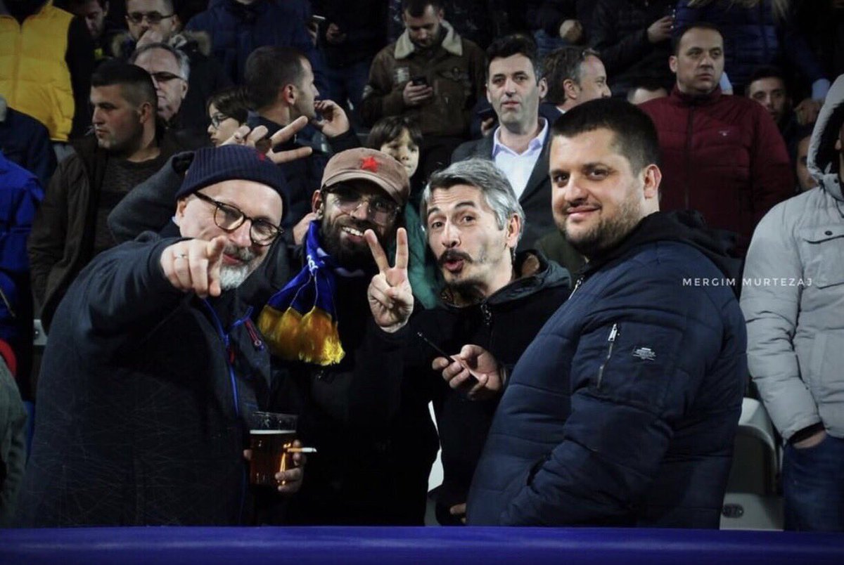 FatosBerisha's tweet photo. Half time talk with @fisnikademi @kabashiastrit & #Virusi
#KOSDEN https://t.co/x0OwUdDwhO