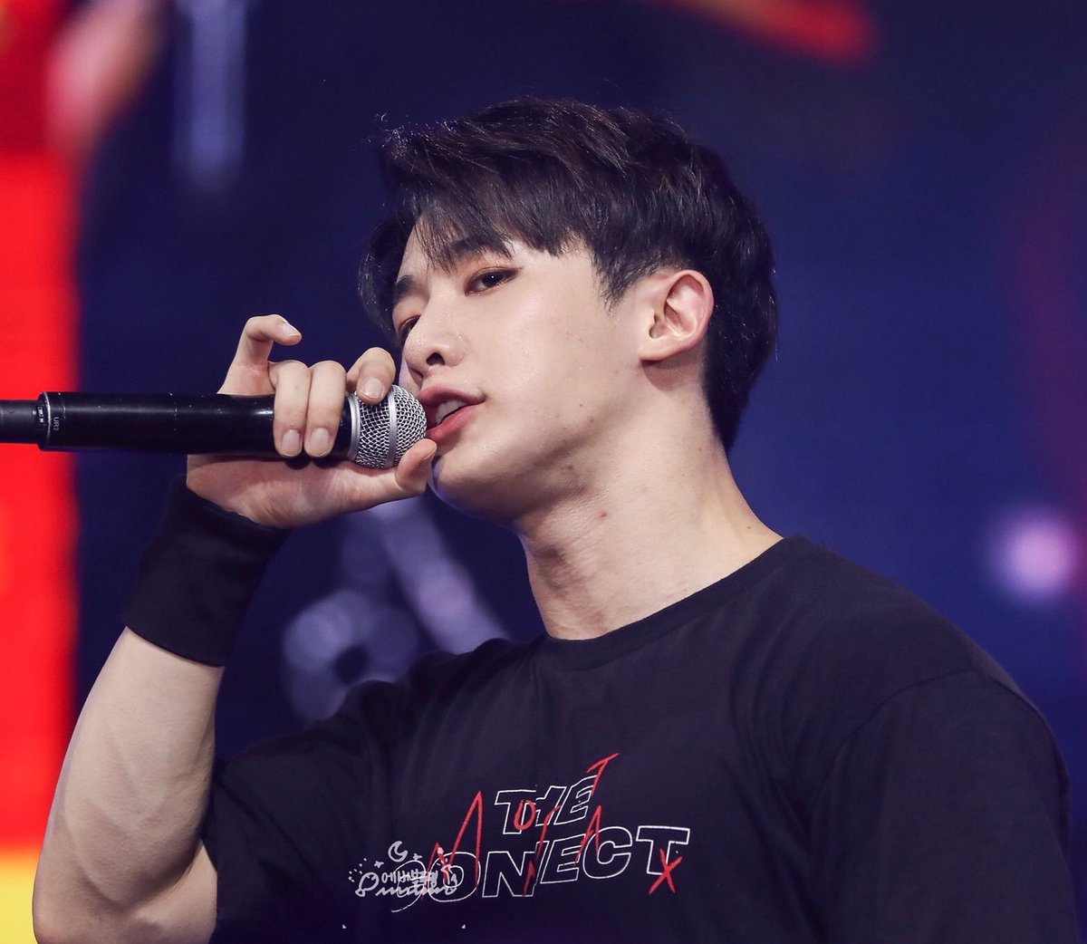 monstyling's tweet image. — ♡︎ #원호┊#monstax 

 → 180714 © everbloomingwh