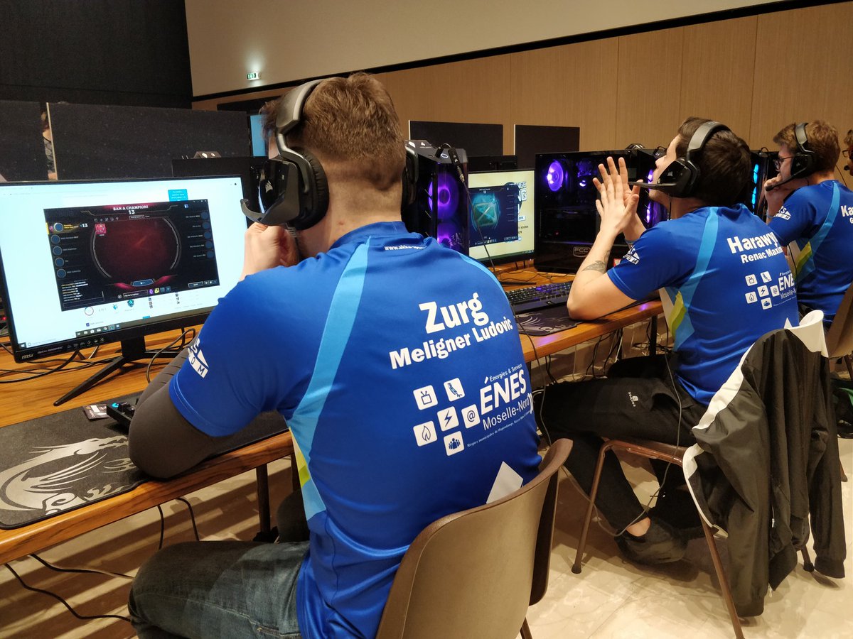 enes_corp's tweet photo. Prêts pour le Hagondange Gaming d'Ay ! 

#LeagueOfLegends #HGD2019 https://t.co/XxLEp0UuYA