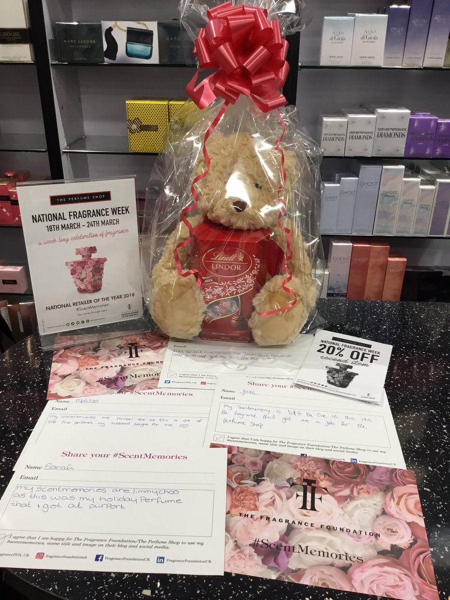 tpsmetrosd's tweet photo. At our store this evening myself and Jake have been sharing #ScentMemories with our customers talking about our favourites 🖤❤️.we also have the amazing 20% off your second item running alongside #NationalFraganceweek
@gary_johnsonTPS @TPSPeople @FragranceFDN_UK https://t.co/Imz5nTXxq1