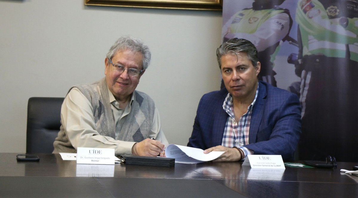 UIDE's tweet photo. #HOY| La @UIDE y @AMTQuito firman un convenio, en el cual se comprometen a trabajar en temas de: tránsito, seguridad vial y movilidad con el fin de reducir los índices de accidentes de tránsito en la ciudad de Quito.
#HechosDeExcelenciaAcademica
@gustavovegad @AMTPuga https://t.co/nHDuqwJBfA