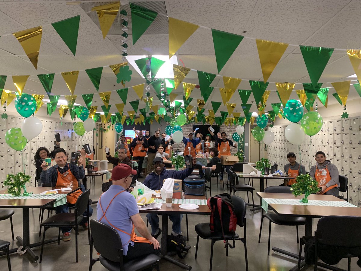 anaruelas91's tweet photo. Success Sharing 2019! Thanks a million to all of our associates for making it a successful half! ๐ฐ๐ฐ๐ฐ #d223 #D223Proud #teamsickinger https://t.co/20UGaW4VDx