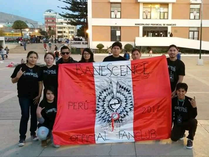 adan_ice's tweet photo. @EvanescencePeru @evanescence @FuckYeahEV @WillFnHunt @Tim_McCord @Troy__McLawhorn @AmyLeeEV @theevcommunity @GamesOfEV @JenMajura @AmamosaEv Feliz aniversario para el club que nos supo aguantar todos estos tiempos, pero seguiremos asi dando para delante para el  bienestar de los que conformamos y habrá muchos años mas q nos espera,   felicidades. 🍺🍺🍺 https://t.co/grUVhSJW3s