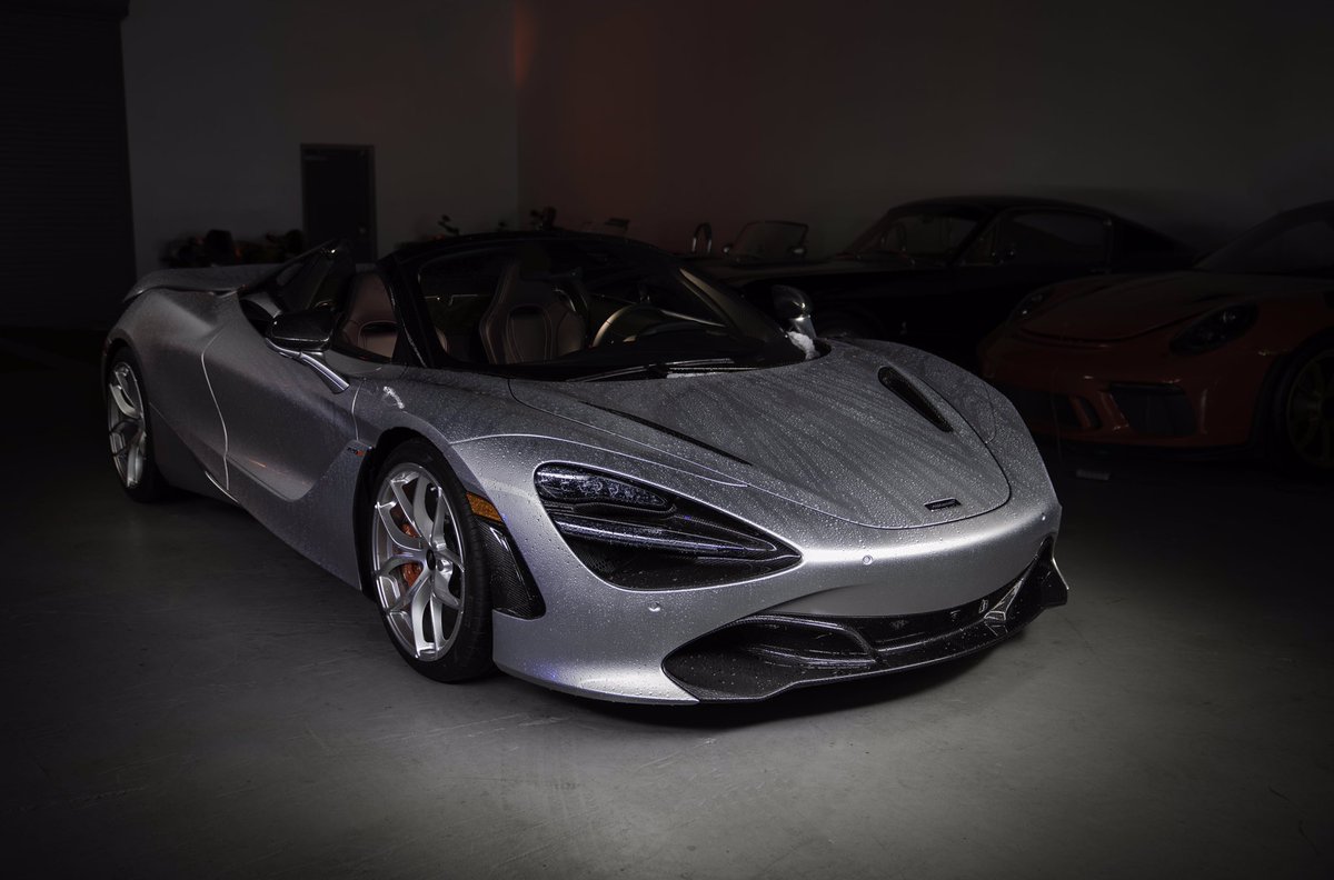Hudson_Stables's tweet photo. With weather like this its clearly time for a good sensible all-rounder, like this vicious spider from @McLarenNJ https://t.co/8L3kDomzmR