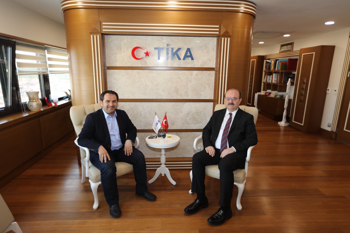 Tika_Turkiye's tweet photo. Fransa İslam Konseyi Başkanı Sn. @OgrasAhmet TİKA Başkanı @serdar_cam'ı ziyaret etti. https://t.co/QLNTlPPTKY
