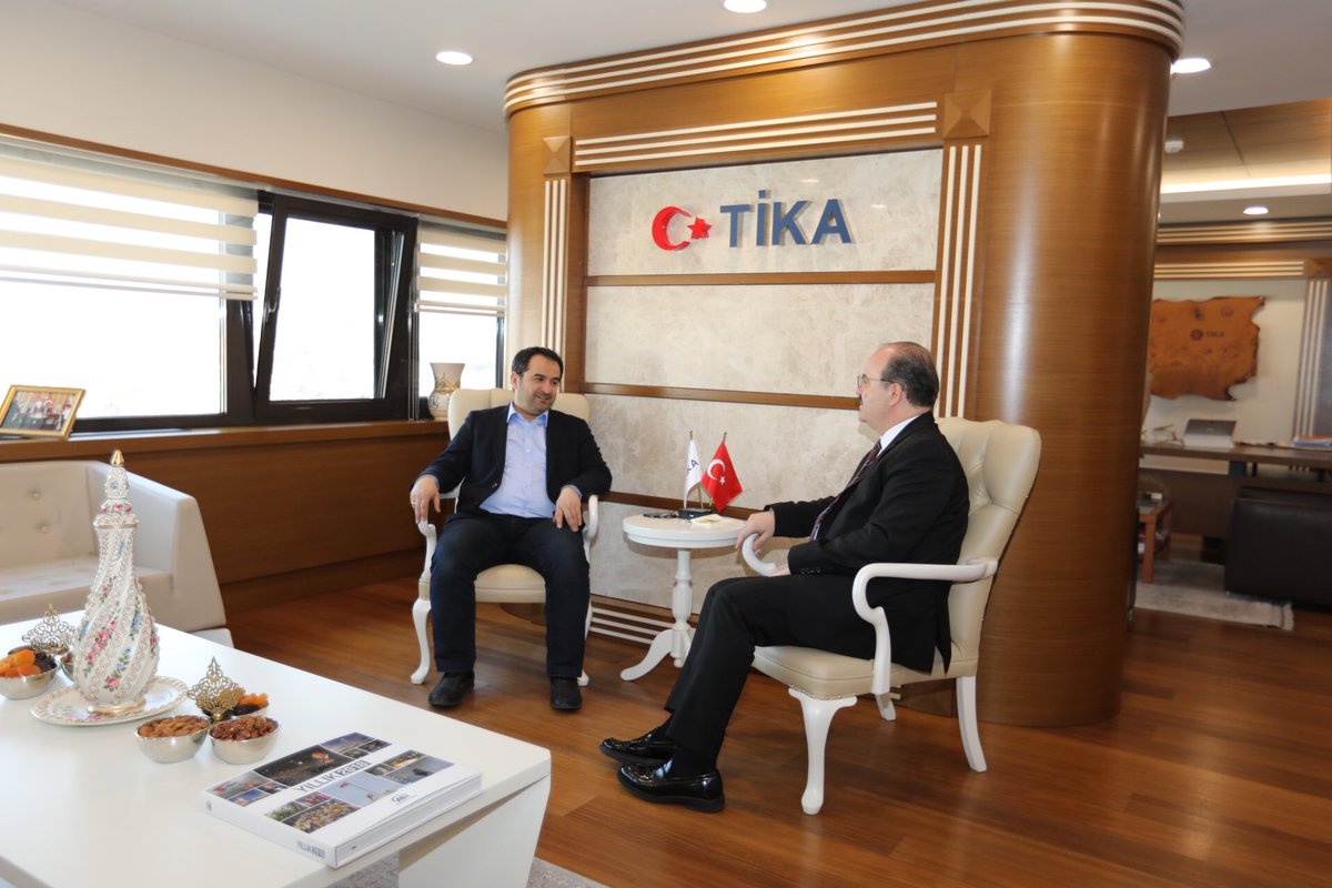 Tika_Turkiye's tweet photo. Fransa İslam Konseyi Başkanı Sn. @OgrasAhmet TİKA Başkanı @serdar_cam'ı ziyaret etti. https://t.co/QLNTlPPTKY