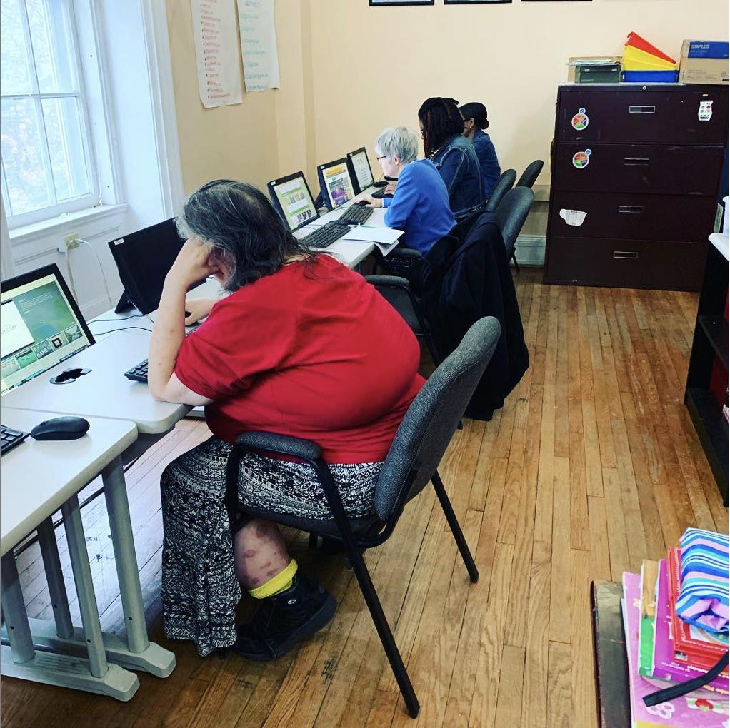 amlanesey's tweet photo. ✨ this week ✨ RT @AlbanyCanCode at the @YWCAGCR100 hard at work learning new digital tools. A few started learning #HTML too! #AlbanyCanCode #WomenCanCode #MomUp👏👩💻 https://t.co/Tyui2TAuNh