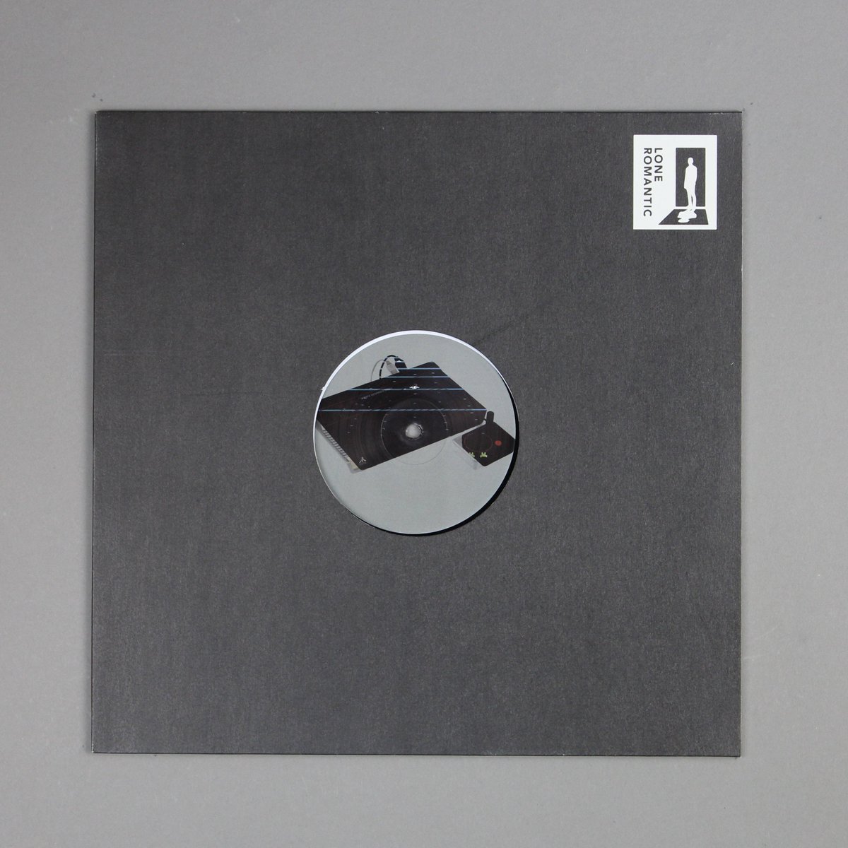 bleep's tweet image. Shipping Now:
Sharp Felon - Let The Game Begin
@LoneRomanticOFC

bleep.com/release/126555…

Italian producer Sharp Felon momentarily cuts loose from Agents of Time to release Let The Game Begin on Lone Romantic.