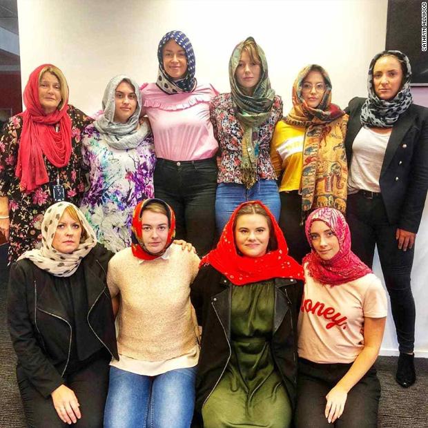CNN's tweet photo. One week ago, a gunman made his way into two mosques in Christchurch, New Zealand, killing 50 people.

Today, women across the country are wearing a headscarf similar to a traditional hijab worn by Muslim women to show support for victims and the religion. https://t.co/IugQ2noPdO https://t.co/LP18NeD4td