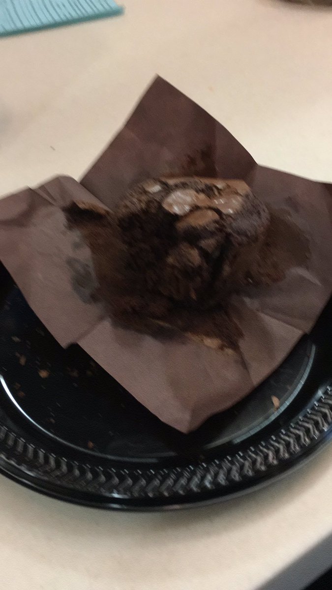 IanStrehl's tweet photo. Man, college lunches are the best😂 https://t.co/hqZLhFGAkk