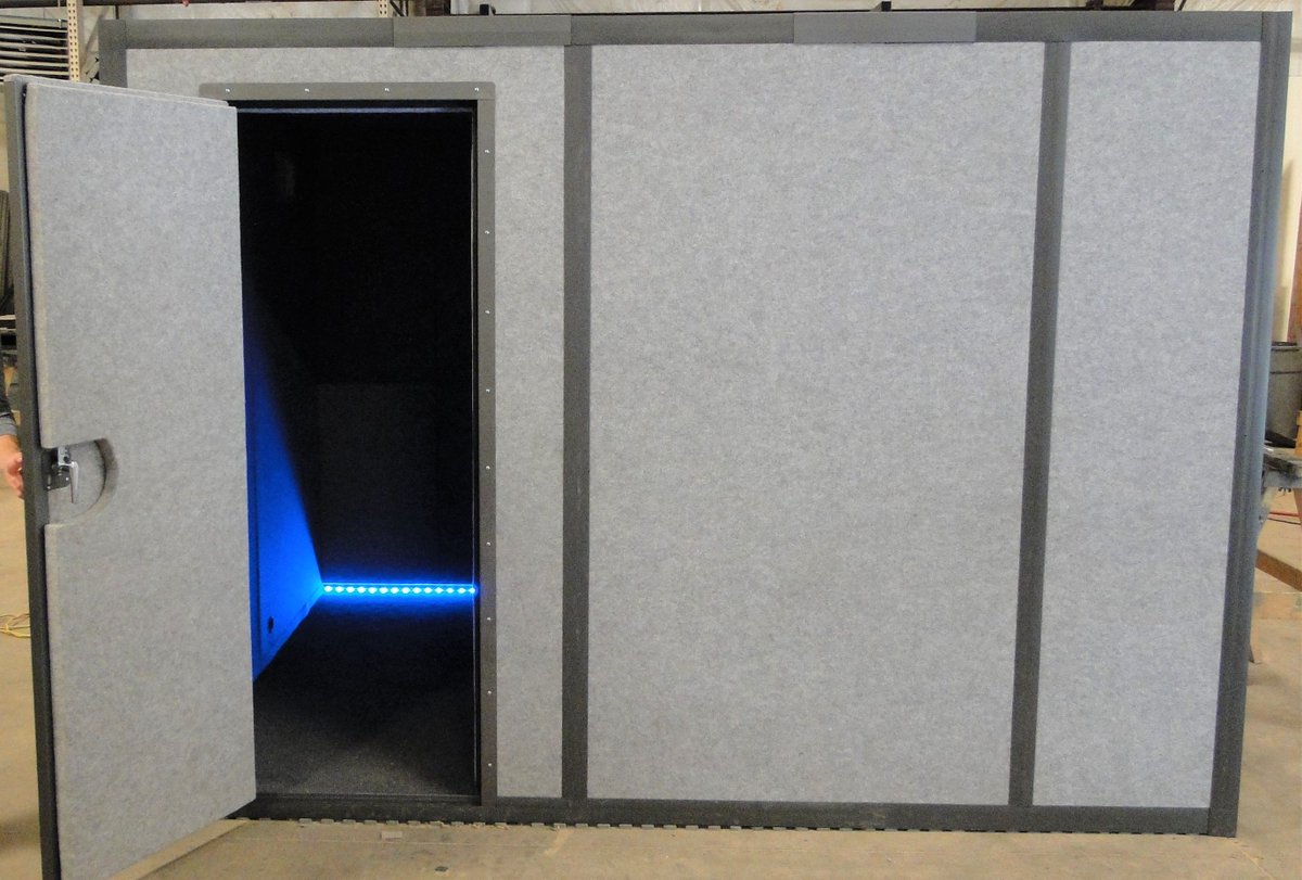 GKSoundbooth's tweet photo. In the market for a top of the line sound booth at a discounted price? Pictured below is a two-year-old booth in fantastic condition, looking for a new home. The booth is an 8' x 10' Double Deluxe model, w/ professional interior. DM for more details! *Blue light not included https://t.co/xWd0vvnYSM