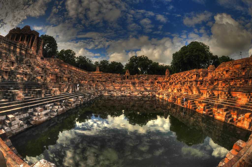indiamagicaltri's tweet photo. Patan, Gujarat
Patan has sprung to popularity in traveler circuits because of its Rani ka Vav. Surrounded by huge walls and a very old world charm, this former capital of medieval Gujrat.
#patan #gujrat #mustvisit #unesco #incredibleindia #visitindia #indiamagicaltrip https://t.co/IQdFUIF7lF